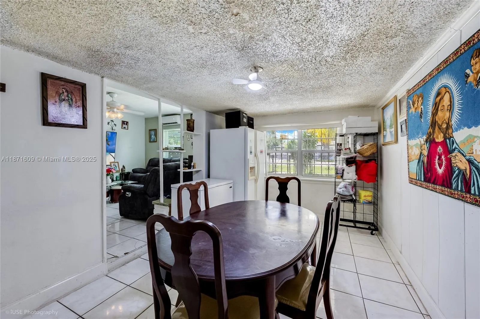1381 NE 154th St