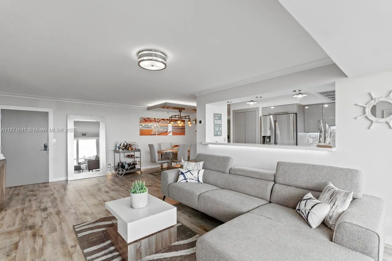 2841 N Ocean Blvd, #1402