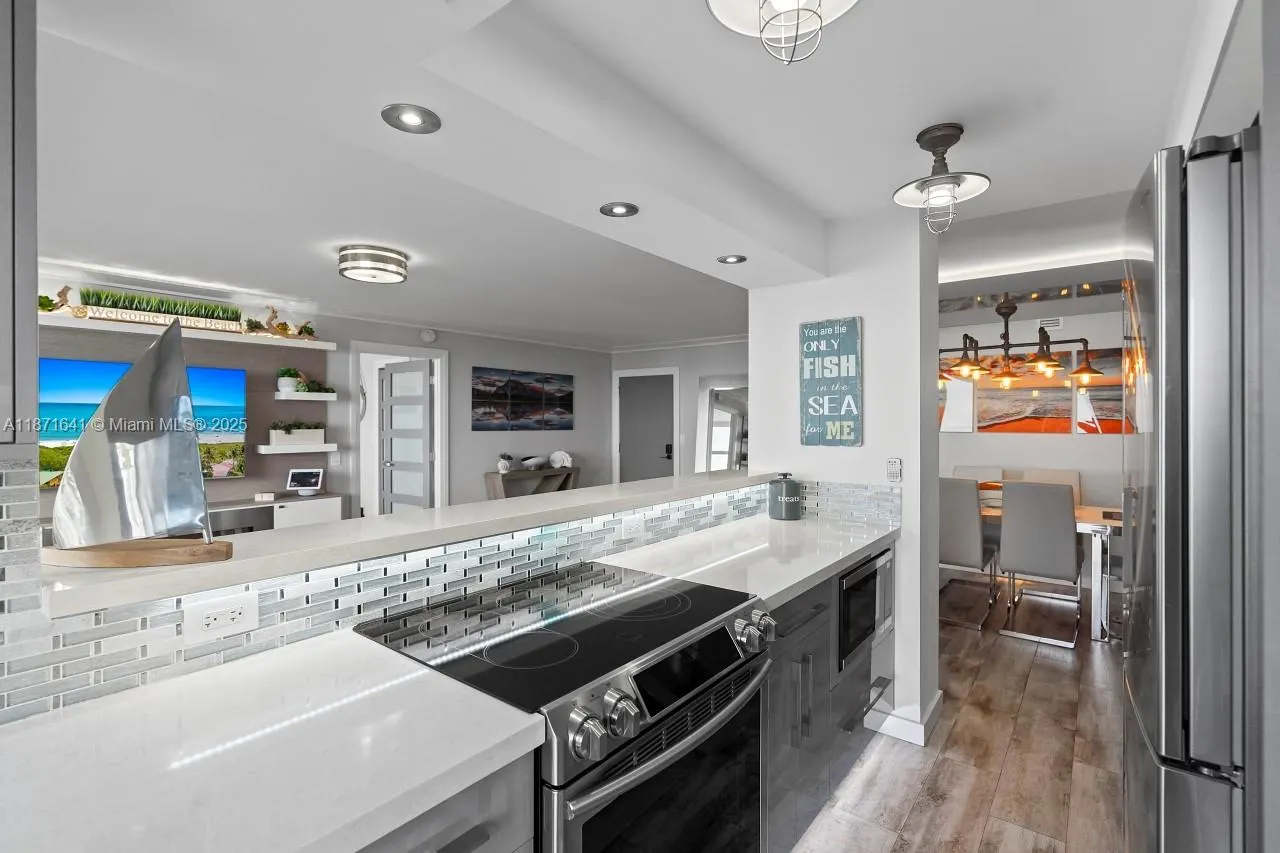 2841 N Ocean Blvd, #1402