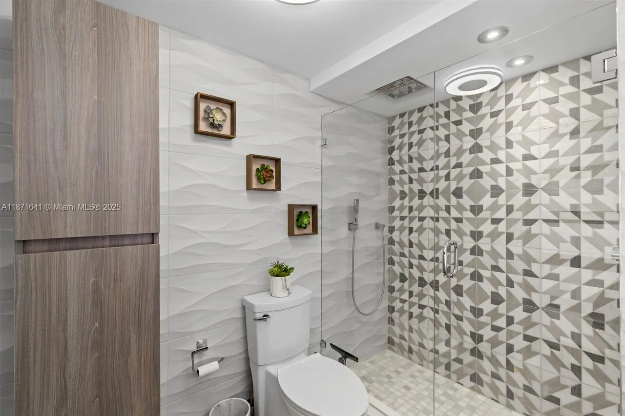 2841 N Ocean Blvd, #1402