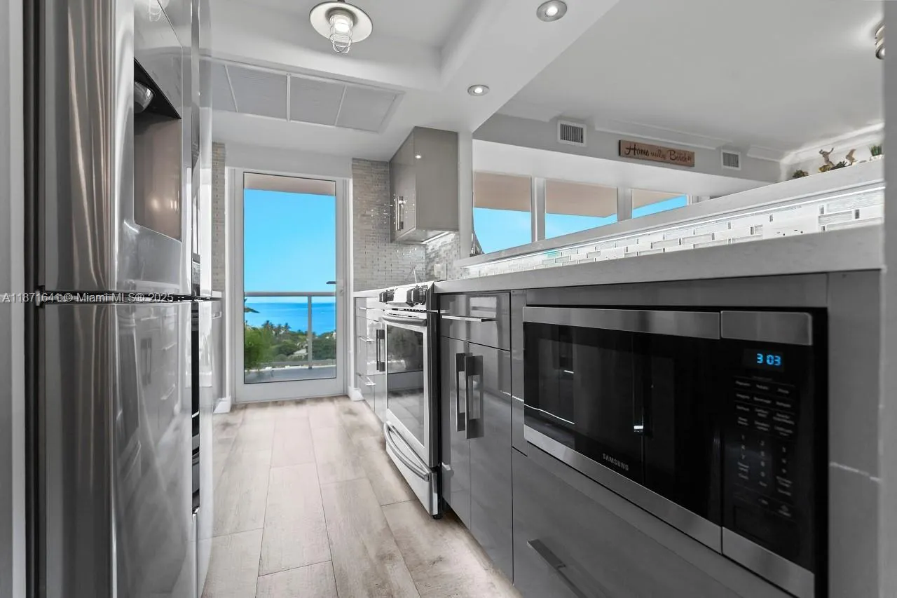 2841 N Ocean Blvd, #1402