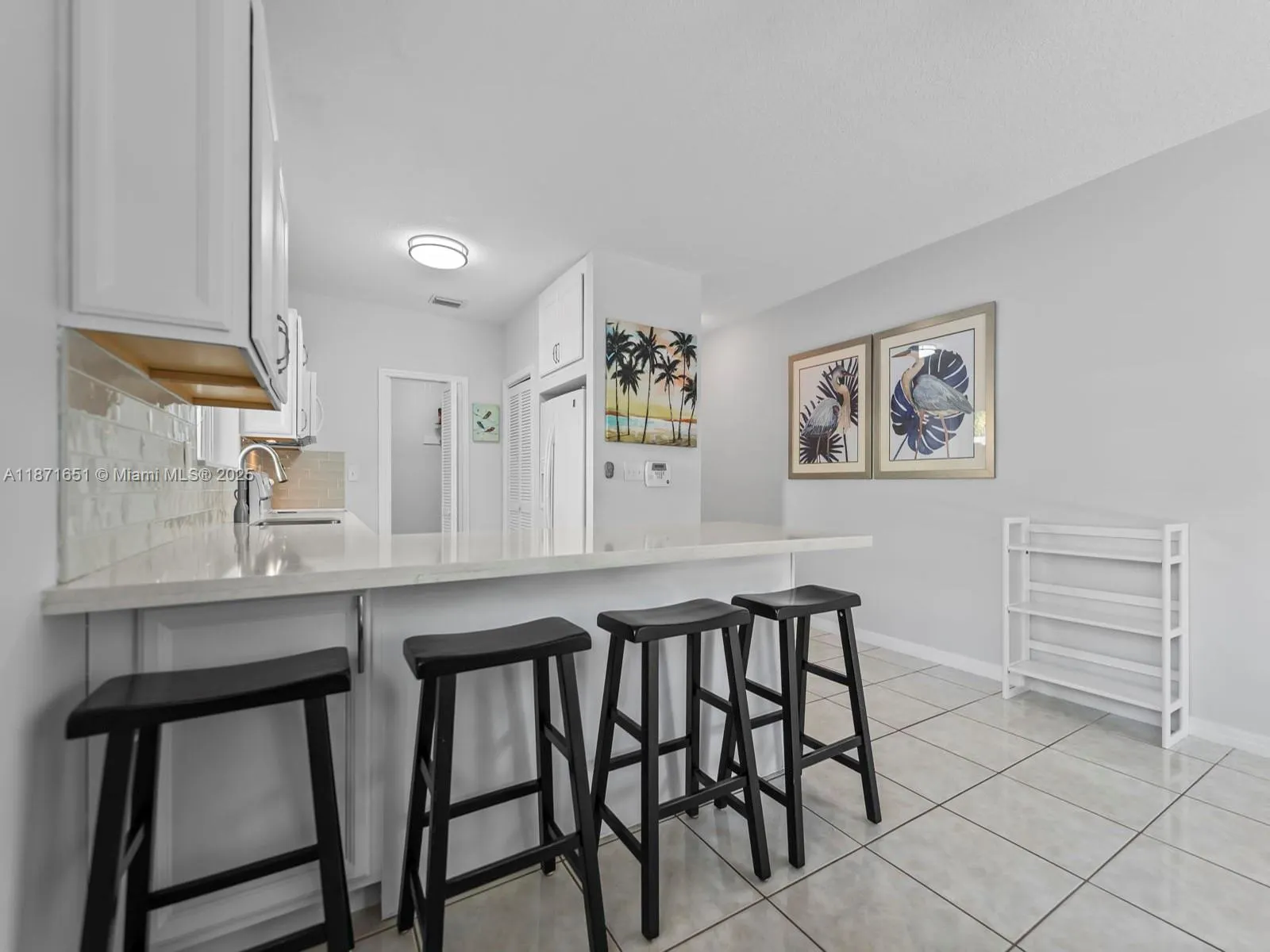 6 SE Marlin Ave