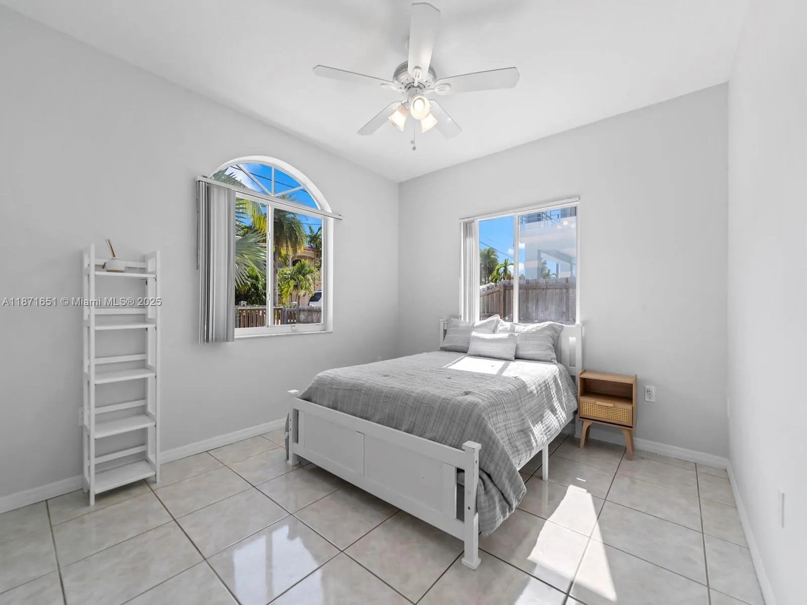 6 SE Marlin Ave
