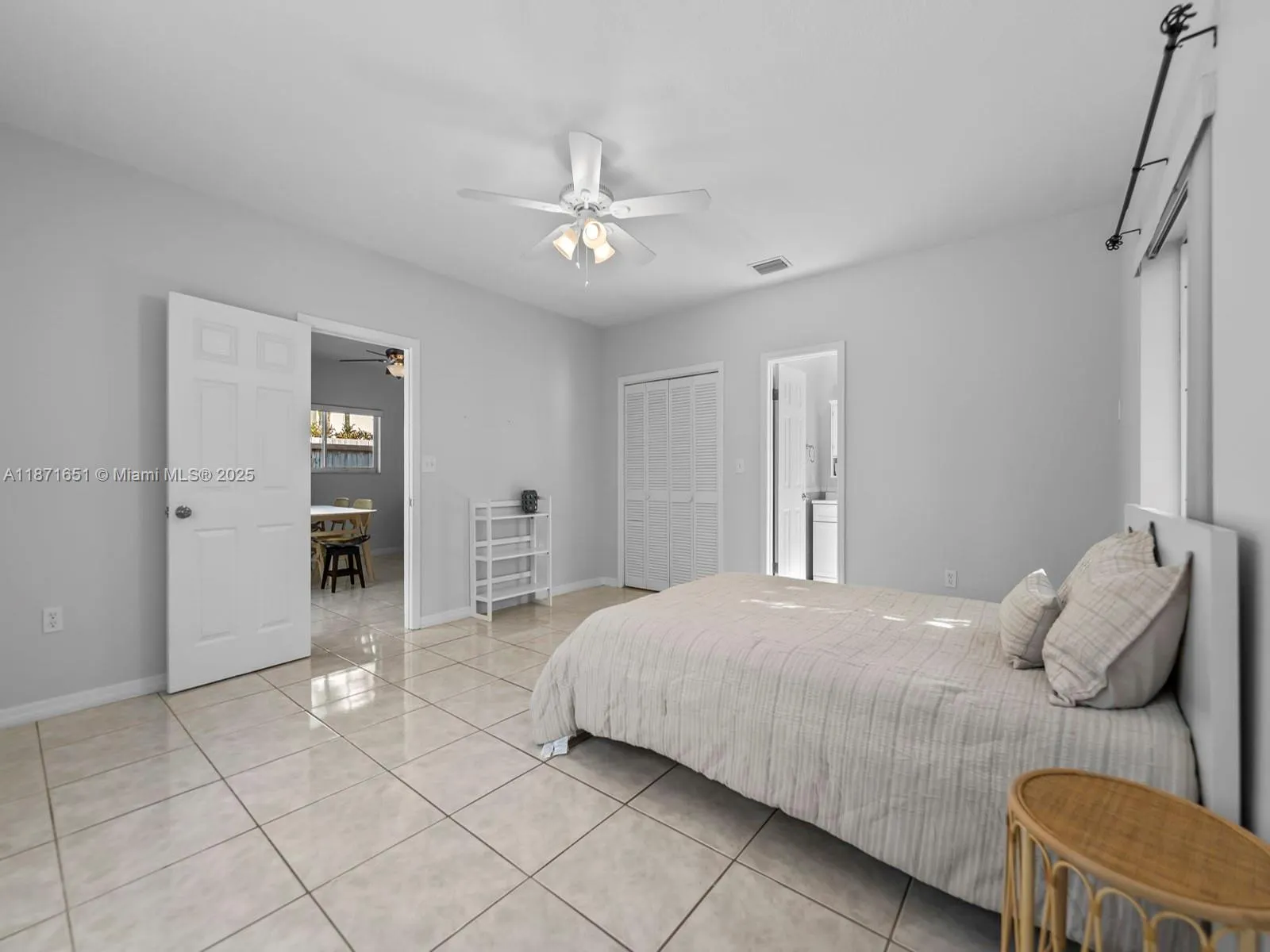 6 SE Marlin Ave