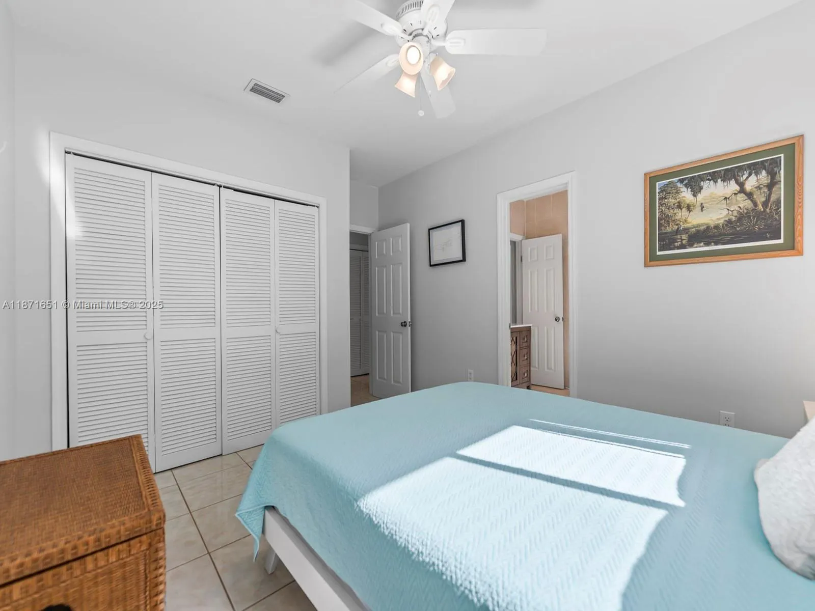 6 SE Marlin Ave
