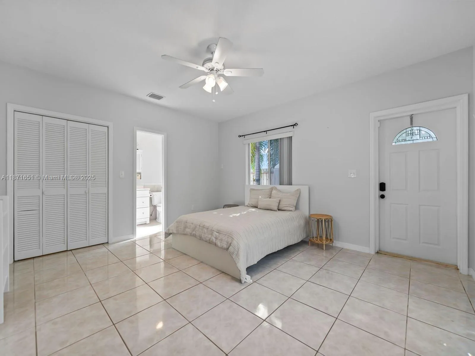 6 SE Marlin Ave