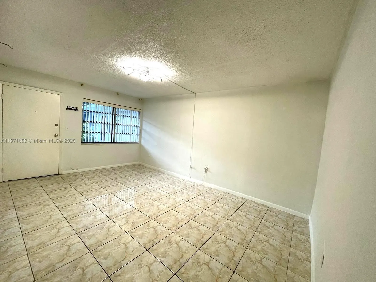 1335 W 68th St, #106