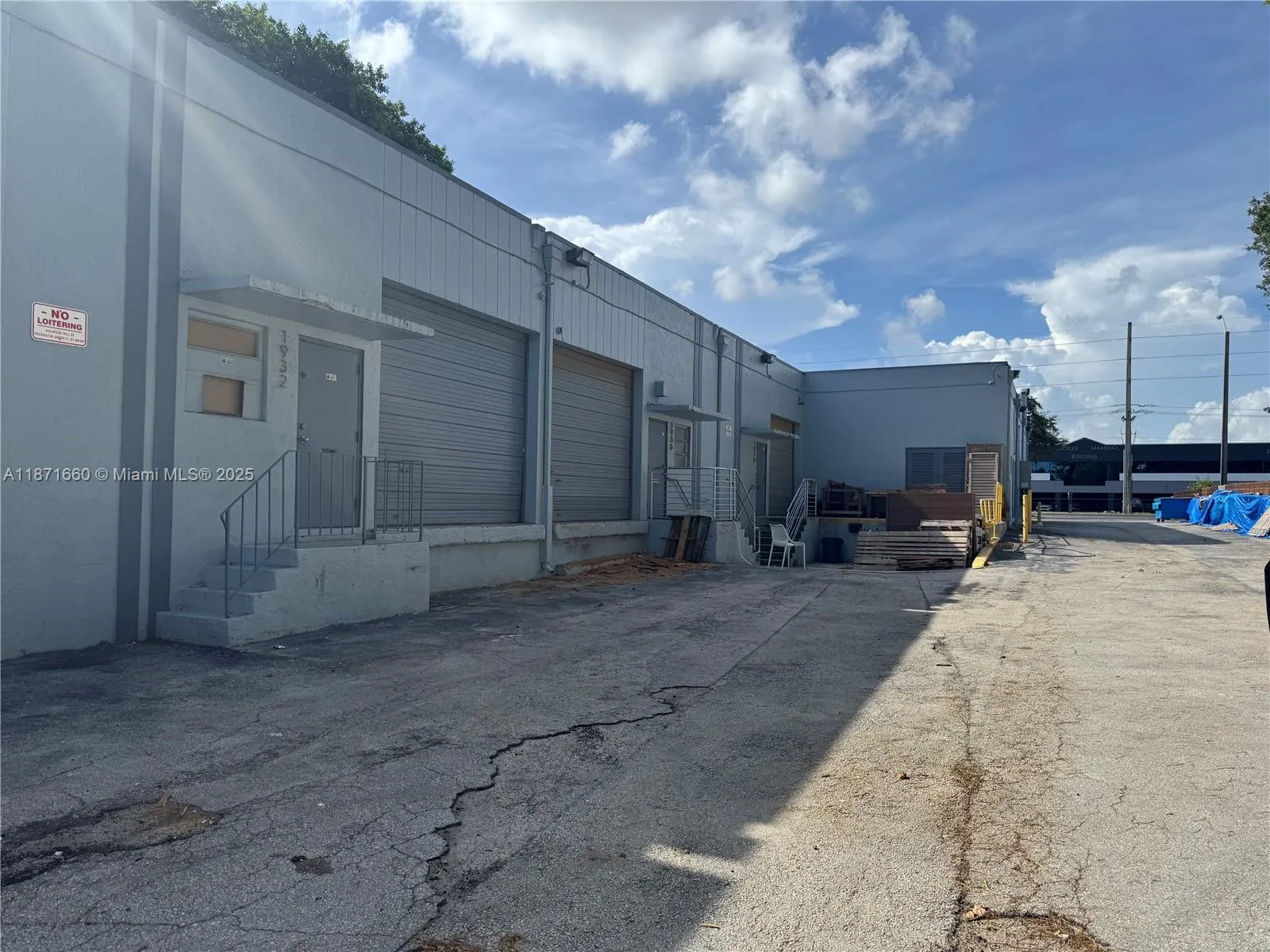 1932 Stirling Rd