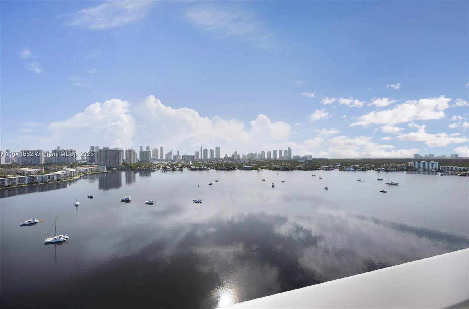 17301 Biscayne Blvd, #2009