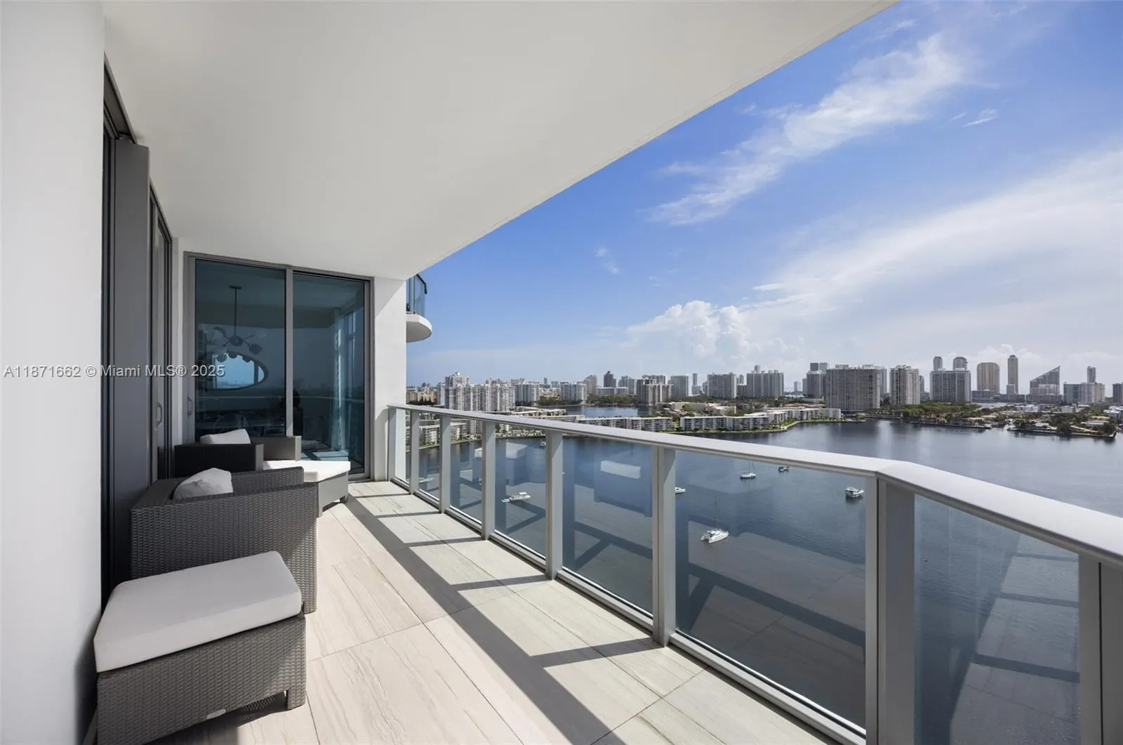 17301 Biscayne Blvd, #2009