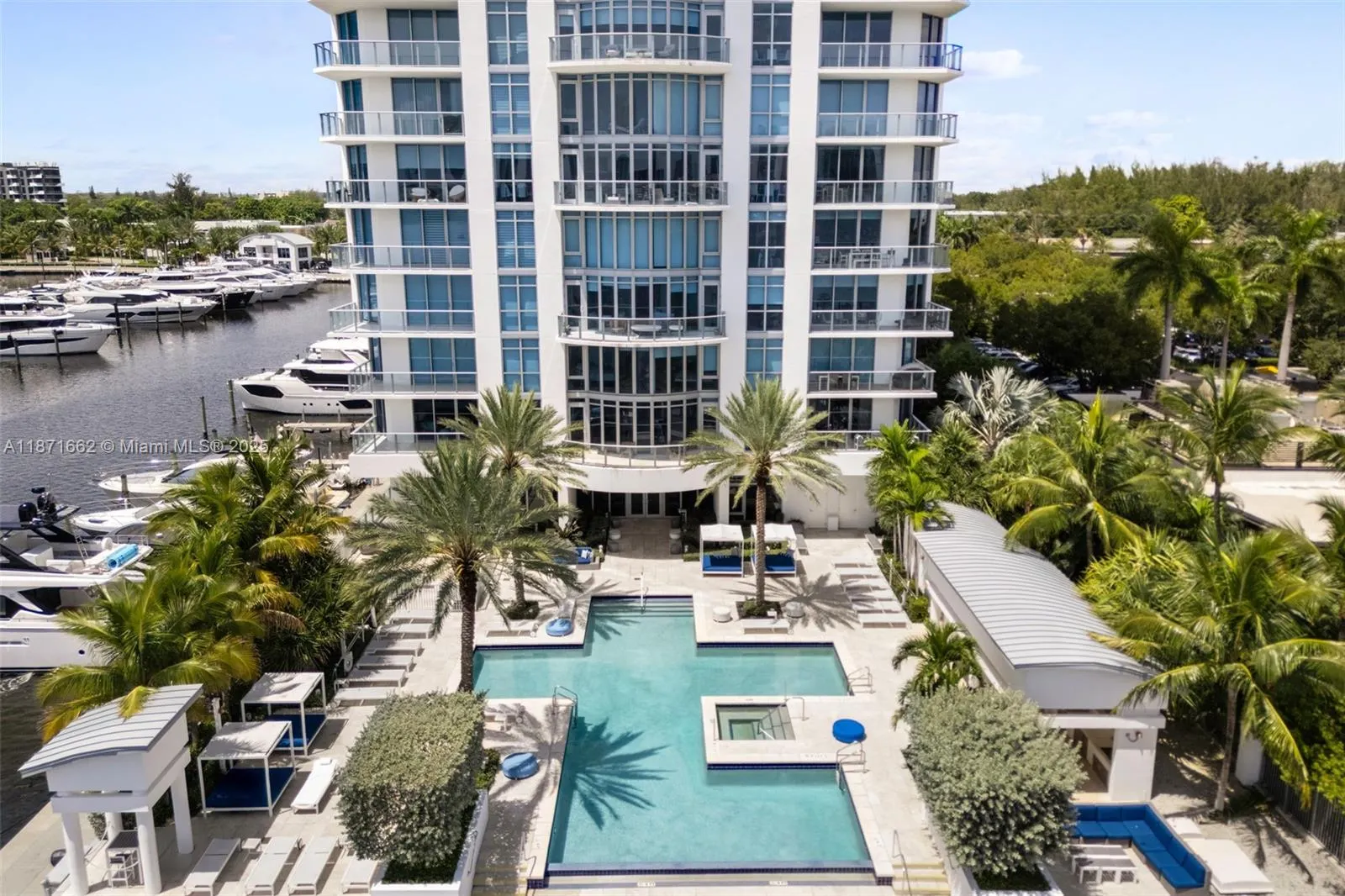 17301 Biscayne Blvd, #2009