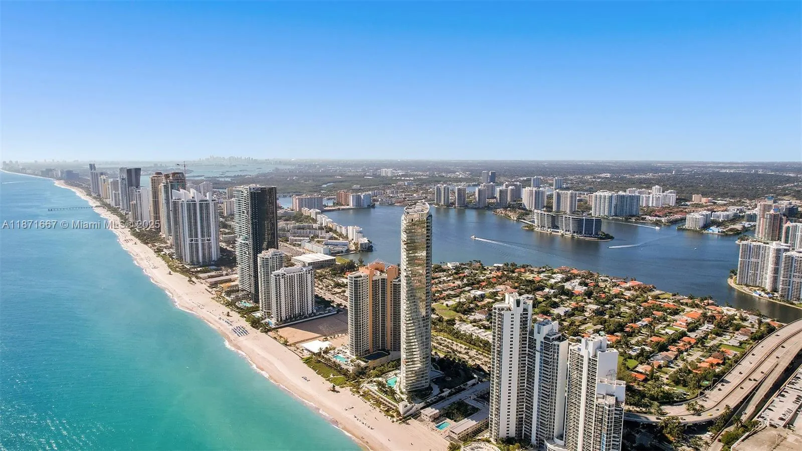 18975 Collins Ave, #704
