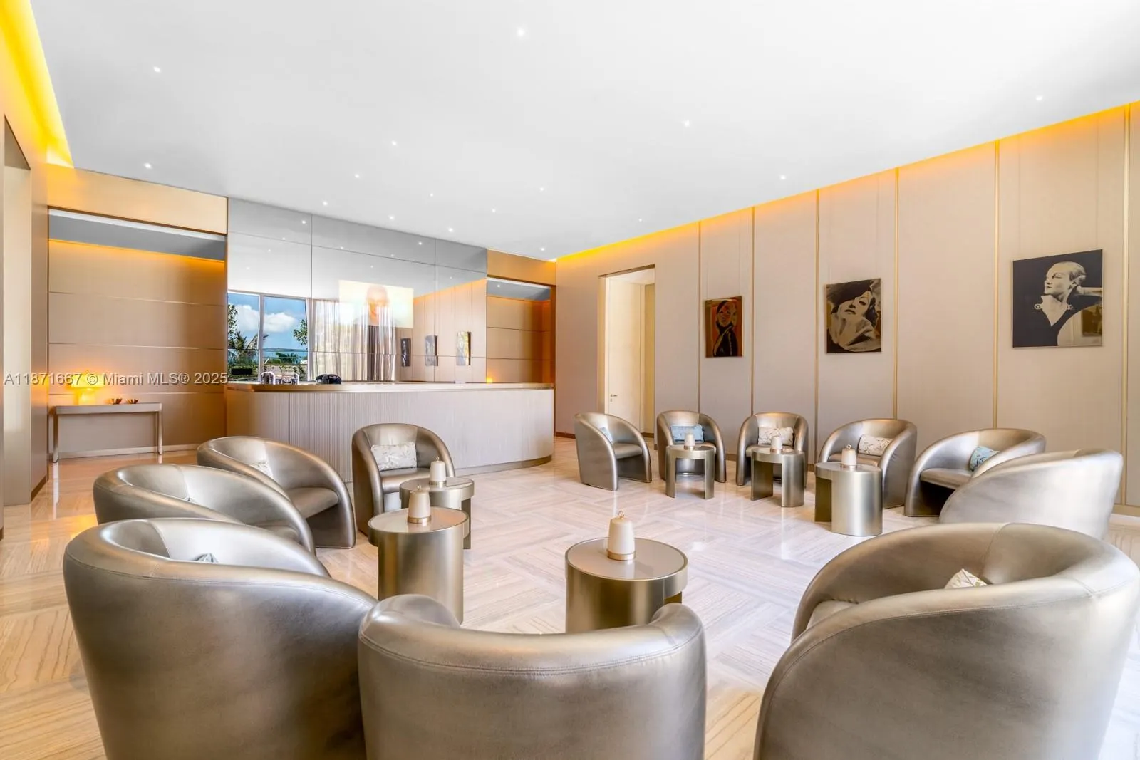 18975 Collins Ave, #704