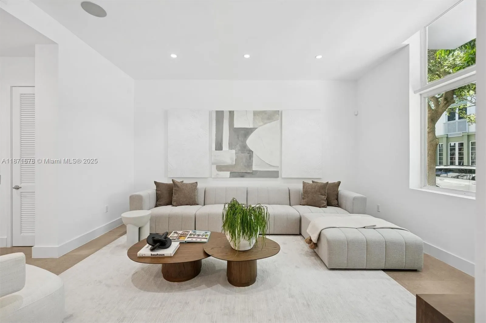 211 Water Way
