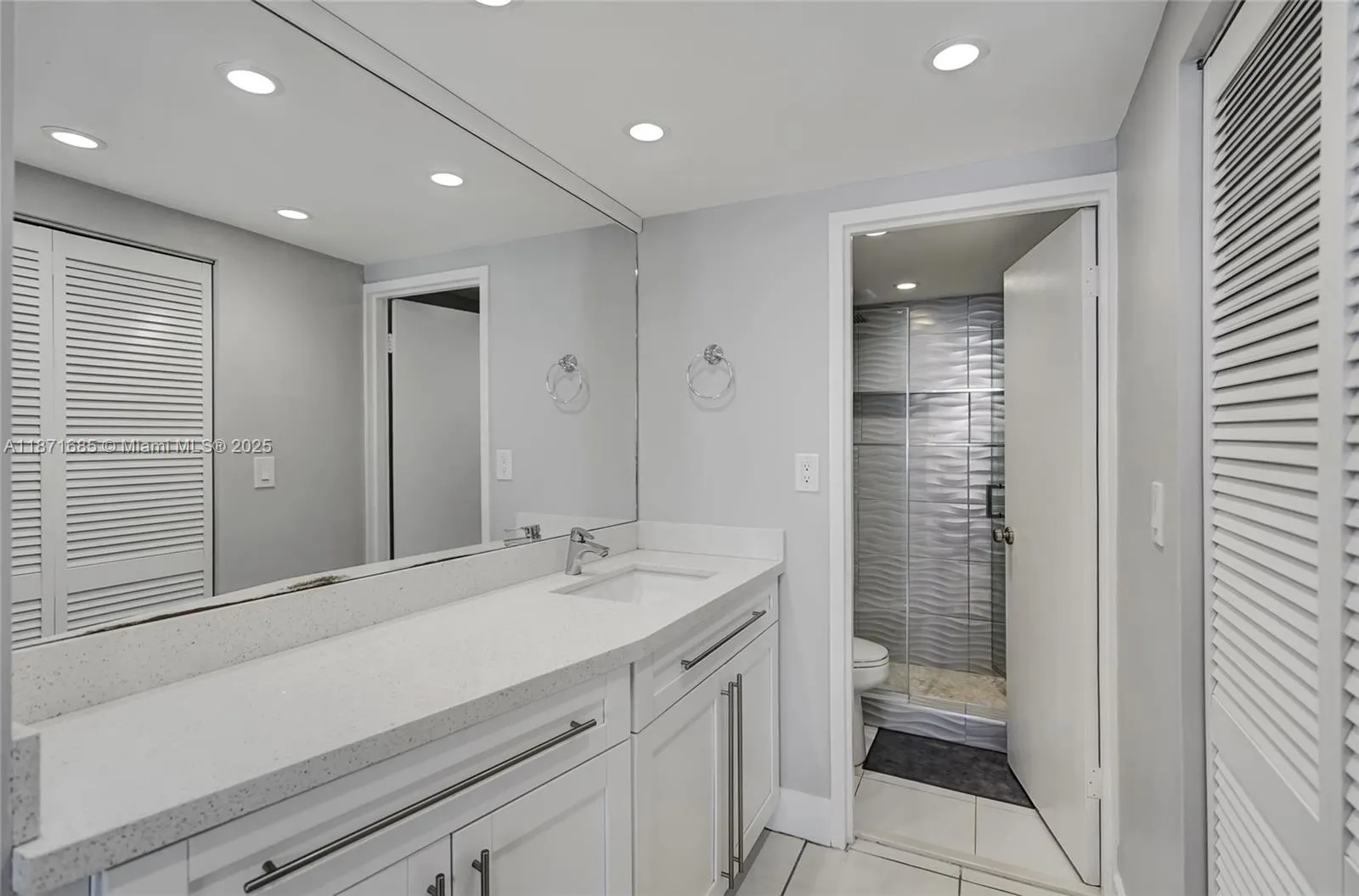 3725 S Ocean Dr, #1519