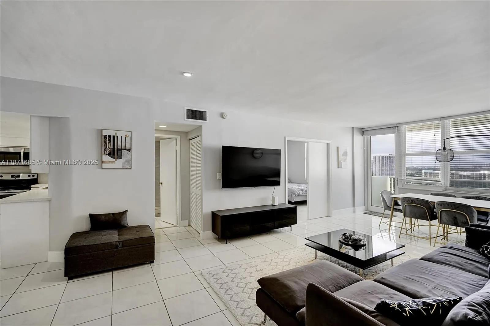 3725 S Ocean Dr, #1519