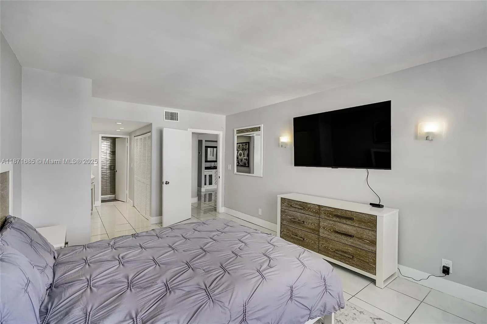 3725 S Ocean Dr, #1519