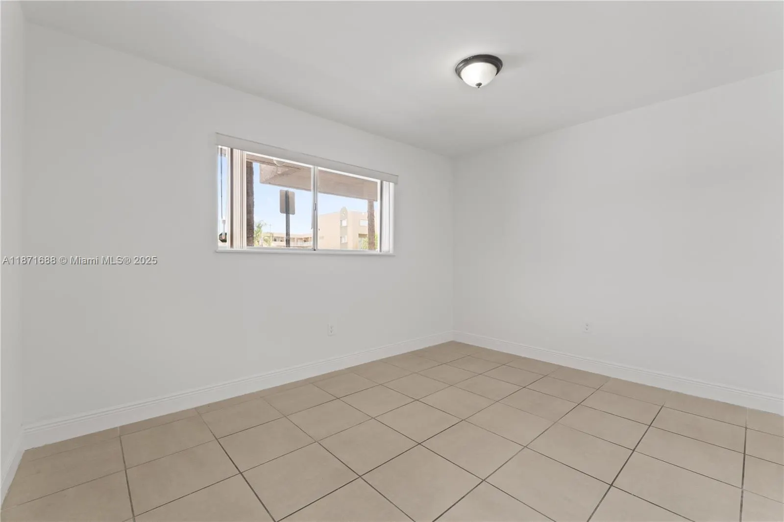 2660 W 76th St, #106