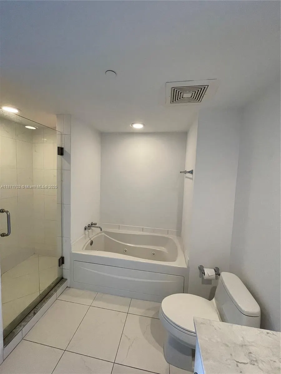 55 SE 6th St, #3308