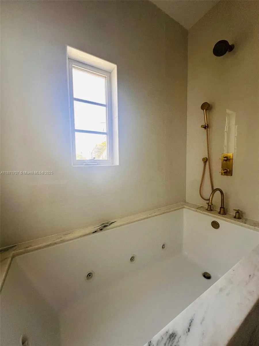375 Plymouth Rd, #0
