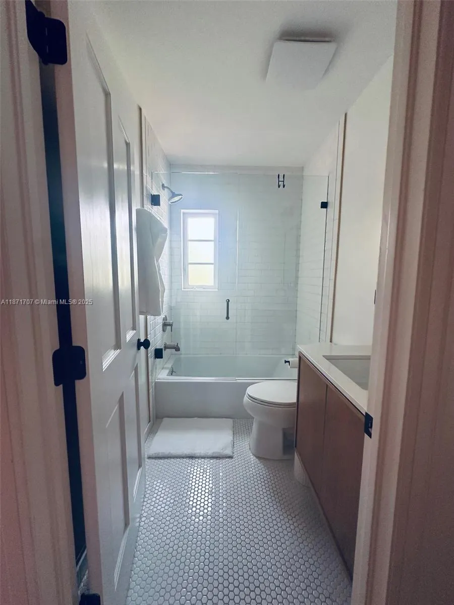 375 Plymouth Rd, #0