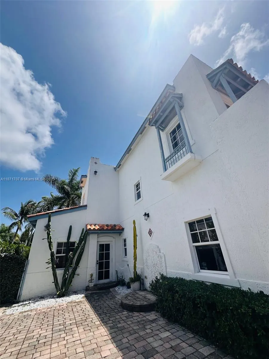 375 Plymouth Rd, #0