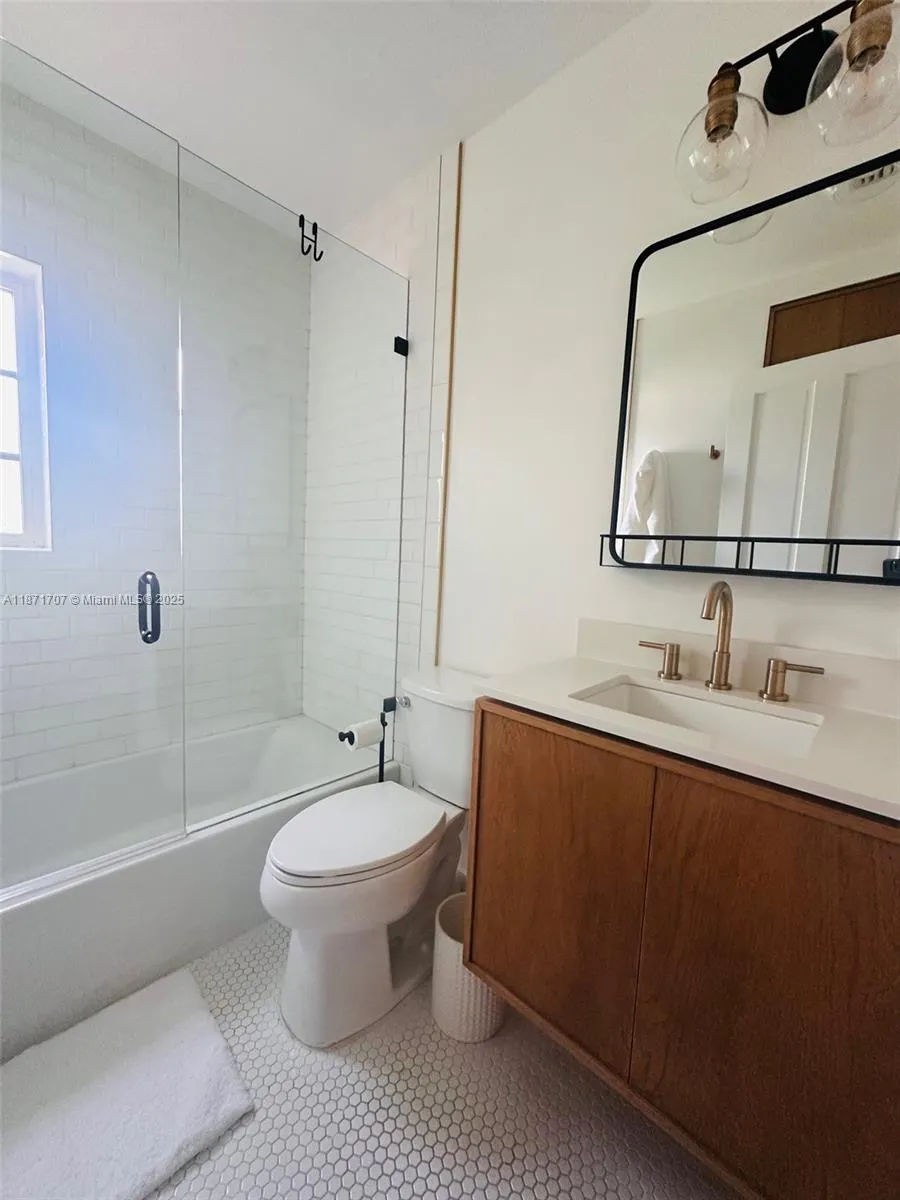 375 Plymouth Rd, #0