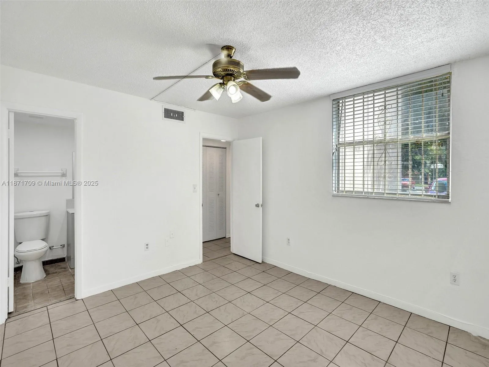 9401 SW 4th St, #114