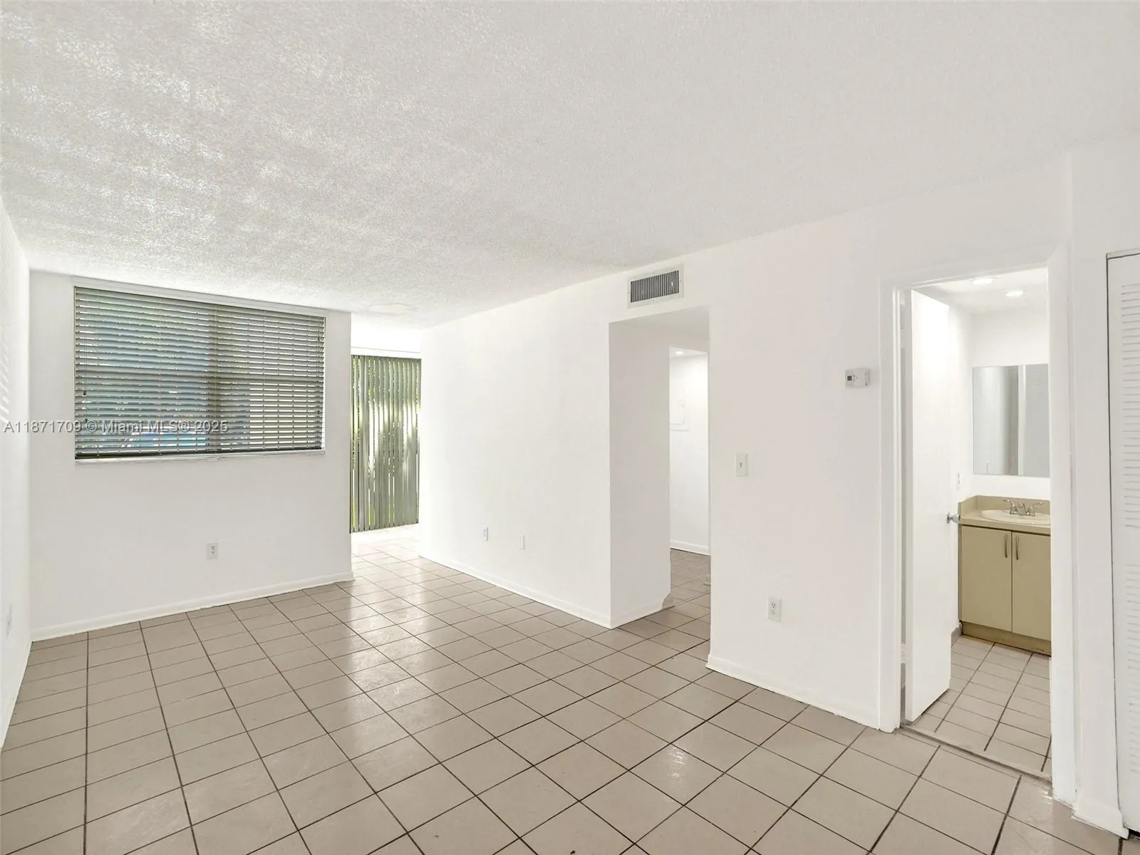 9401 SW 4th St, #114