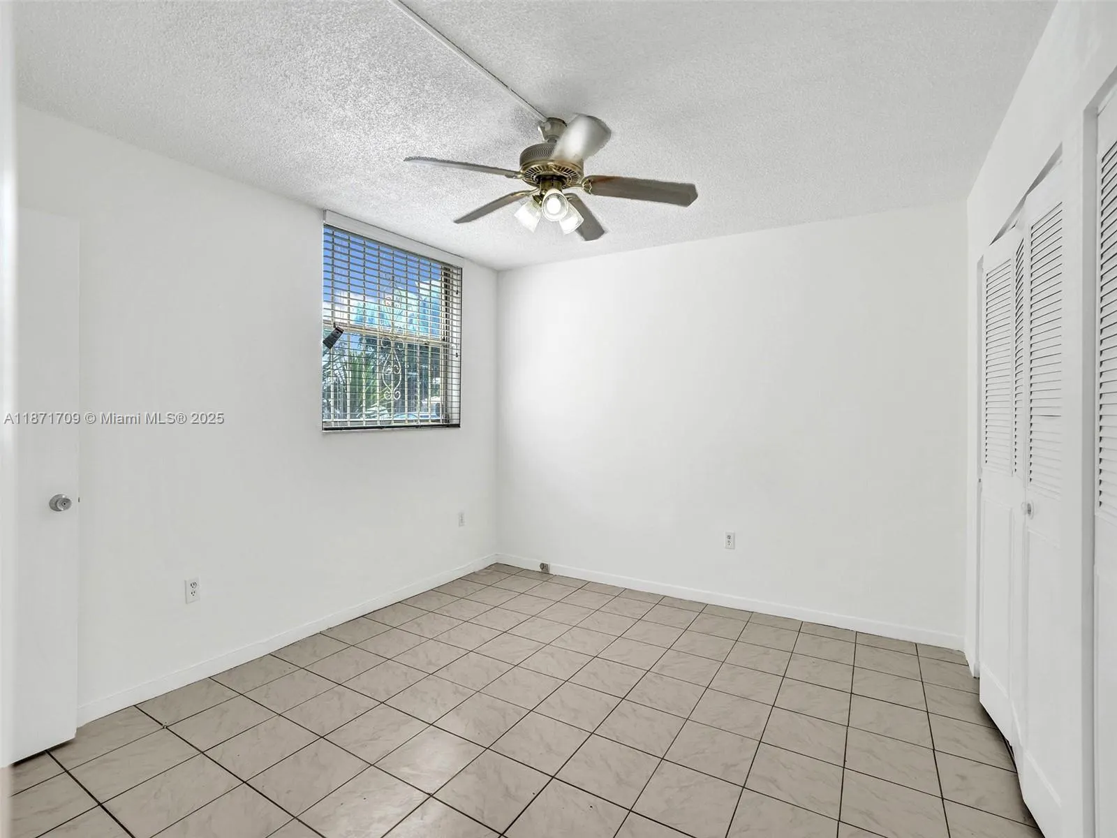 9401 SW 4th St, #114