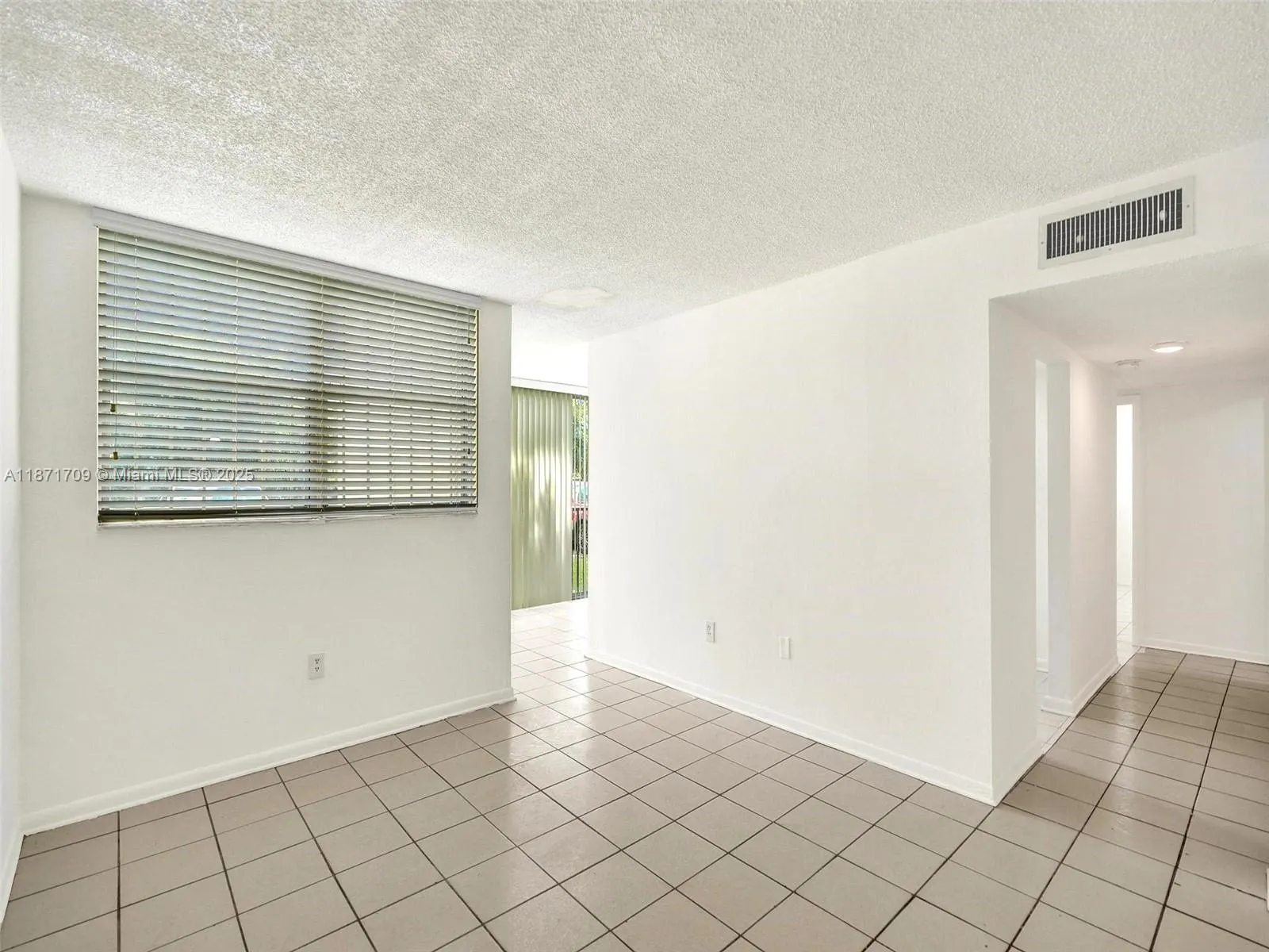 9401 SW 4th St, #114