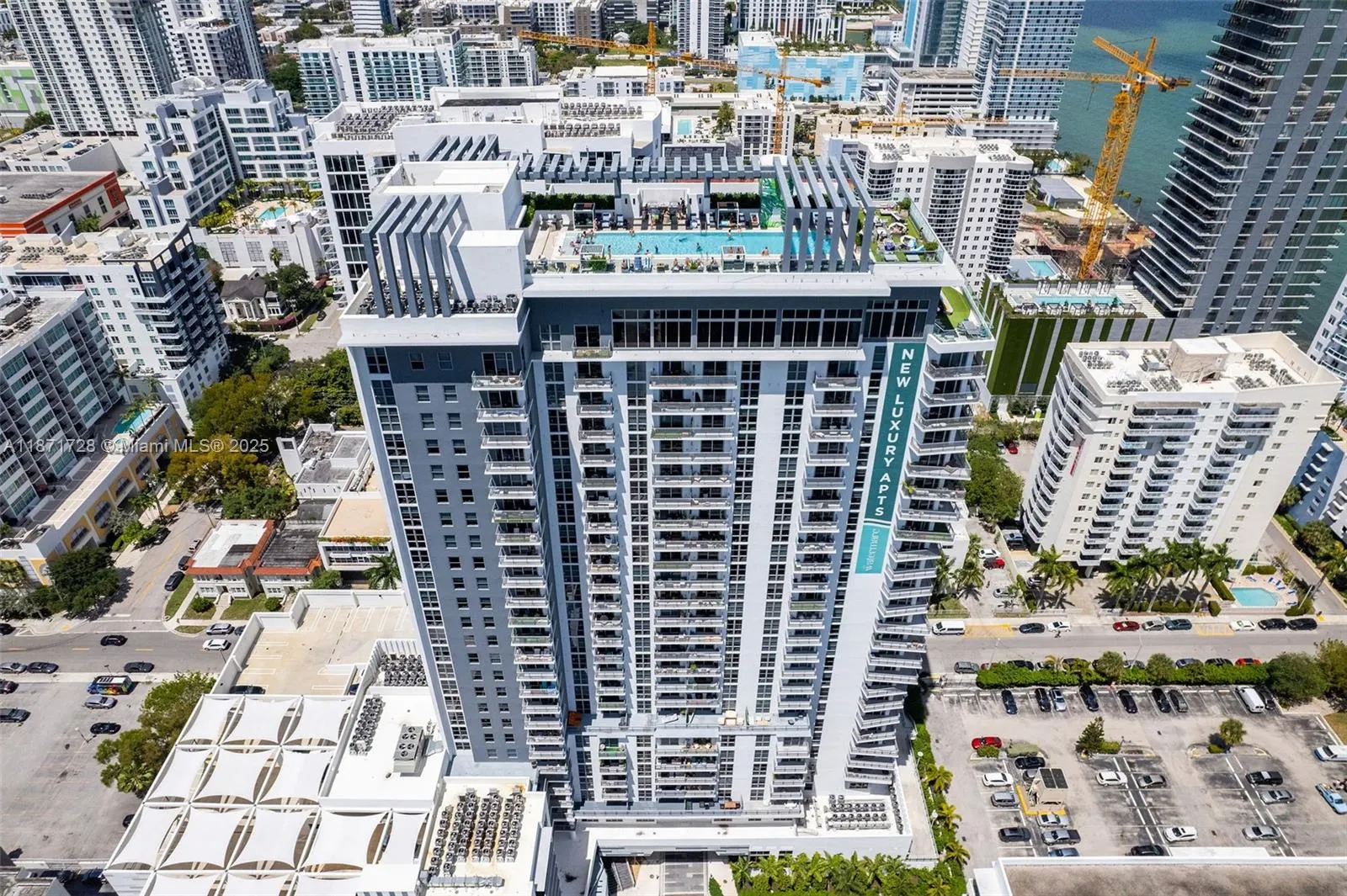 2150 N Bayshore Dr, #0204