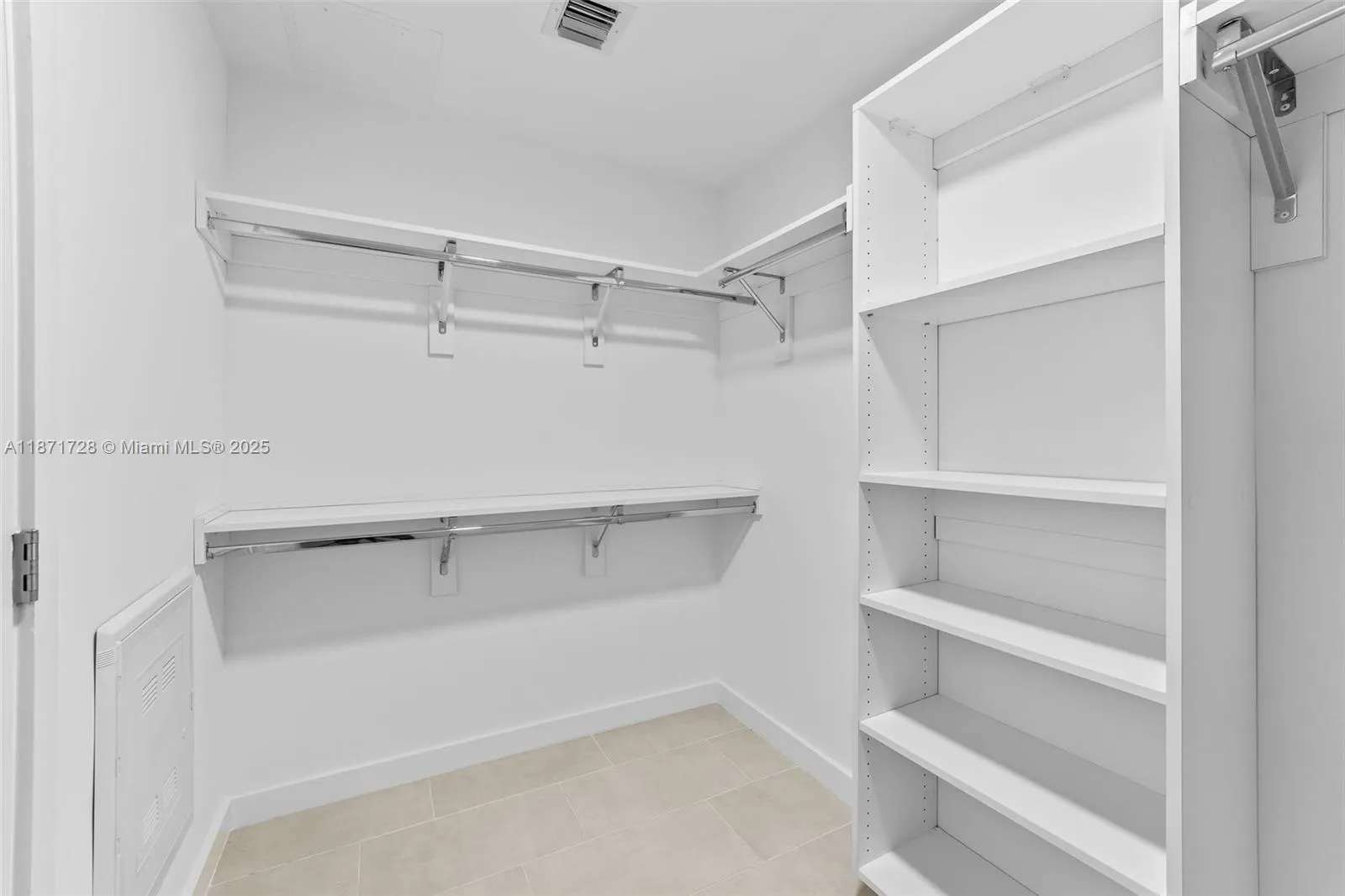2150 N Bayshore Dr, #0204
