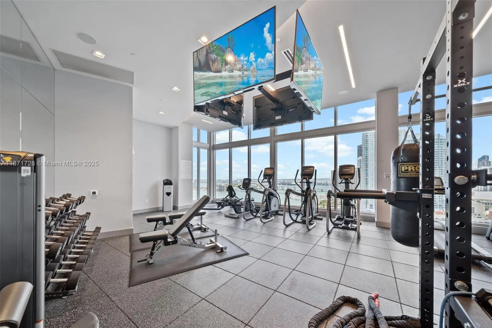 2150 N Bayshore Dr, #0204