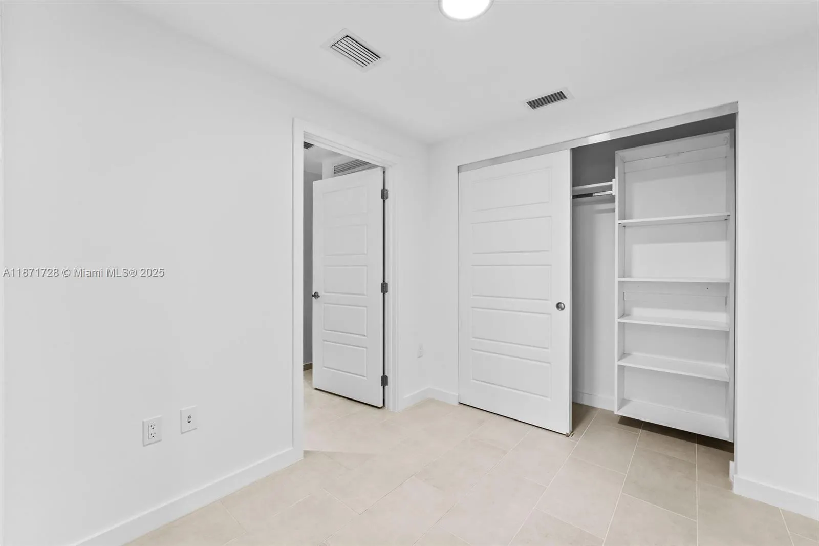 2150 N Bayshore Dr, #0204