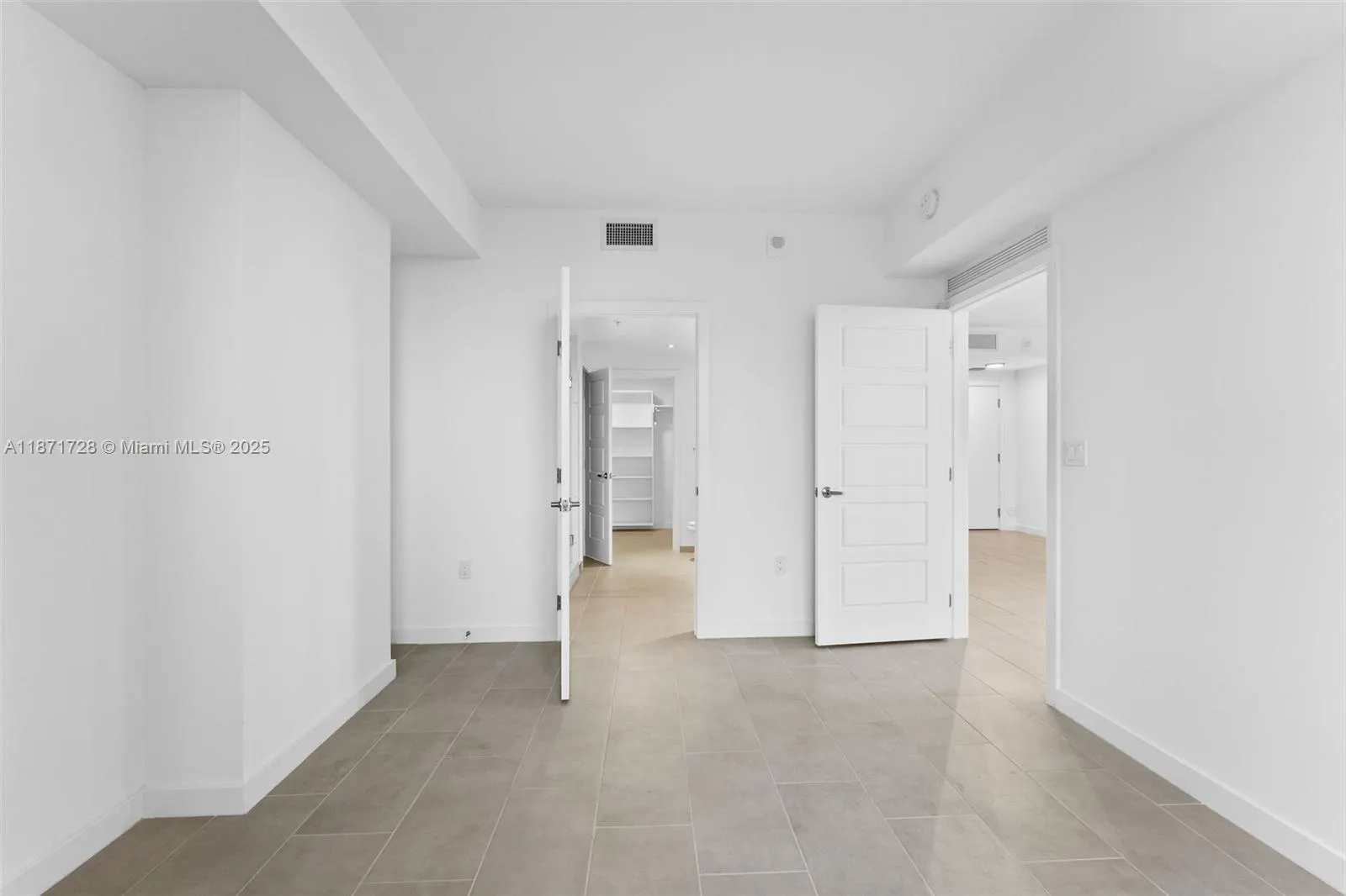 2150 N Bayshore Dr, #0204