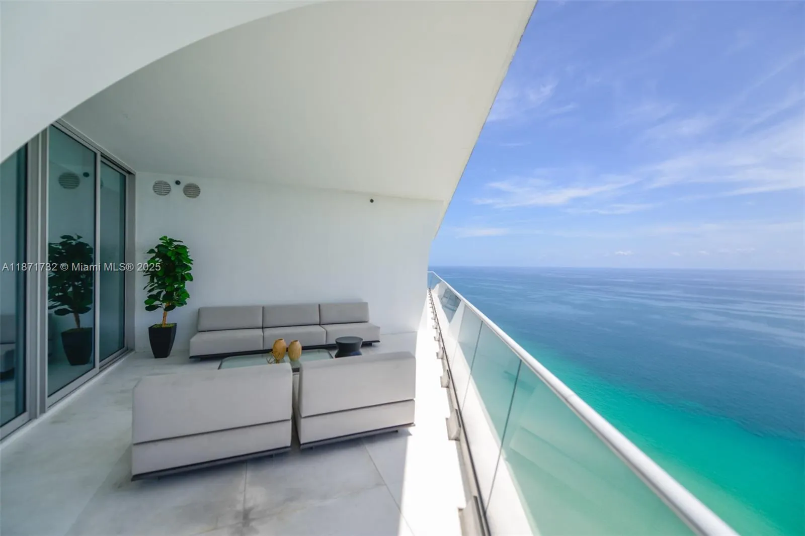 16901 Collins Ave, #4005