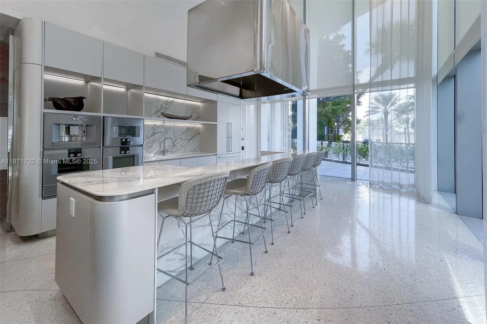 16901 Collins Ave, #4005