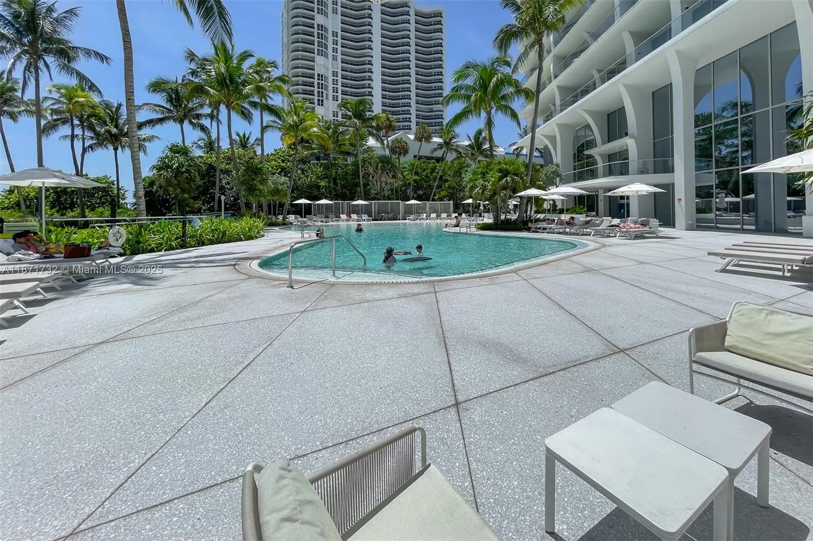 16901 Collins Ave, #4005