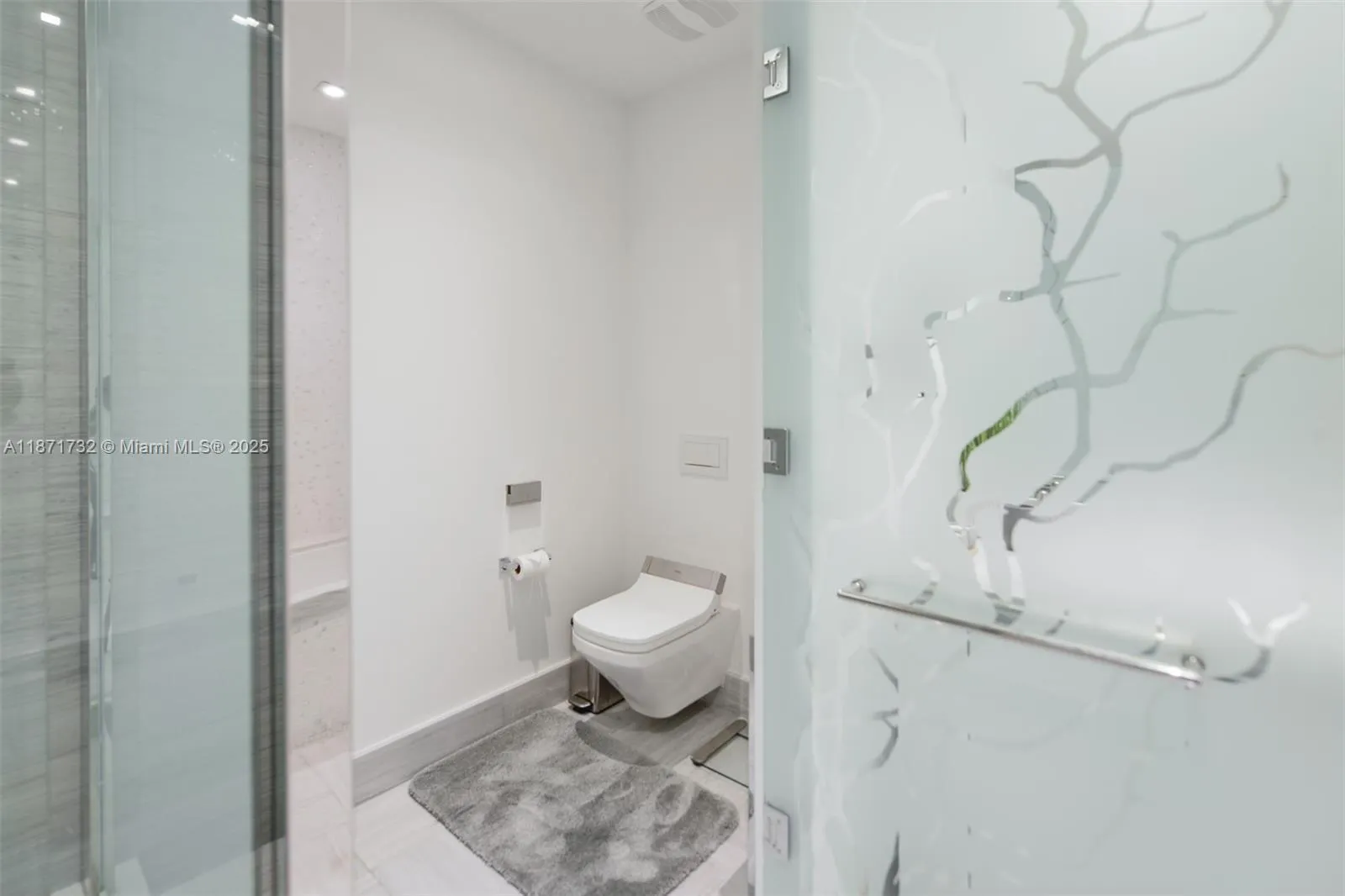 16901 Collins Ave, #4005