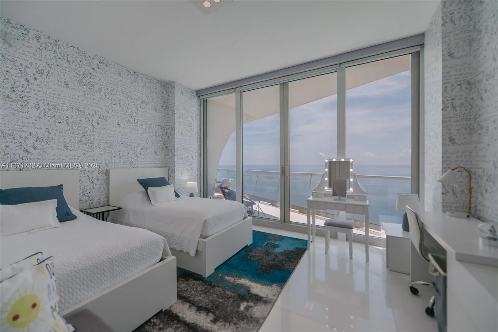 16901 Collins Ave, #4005