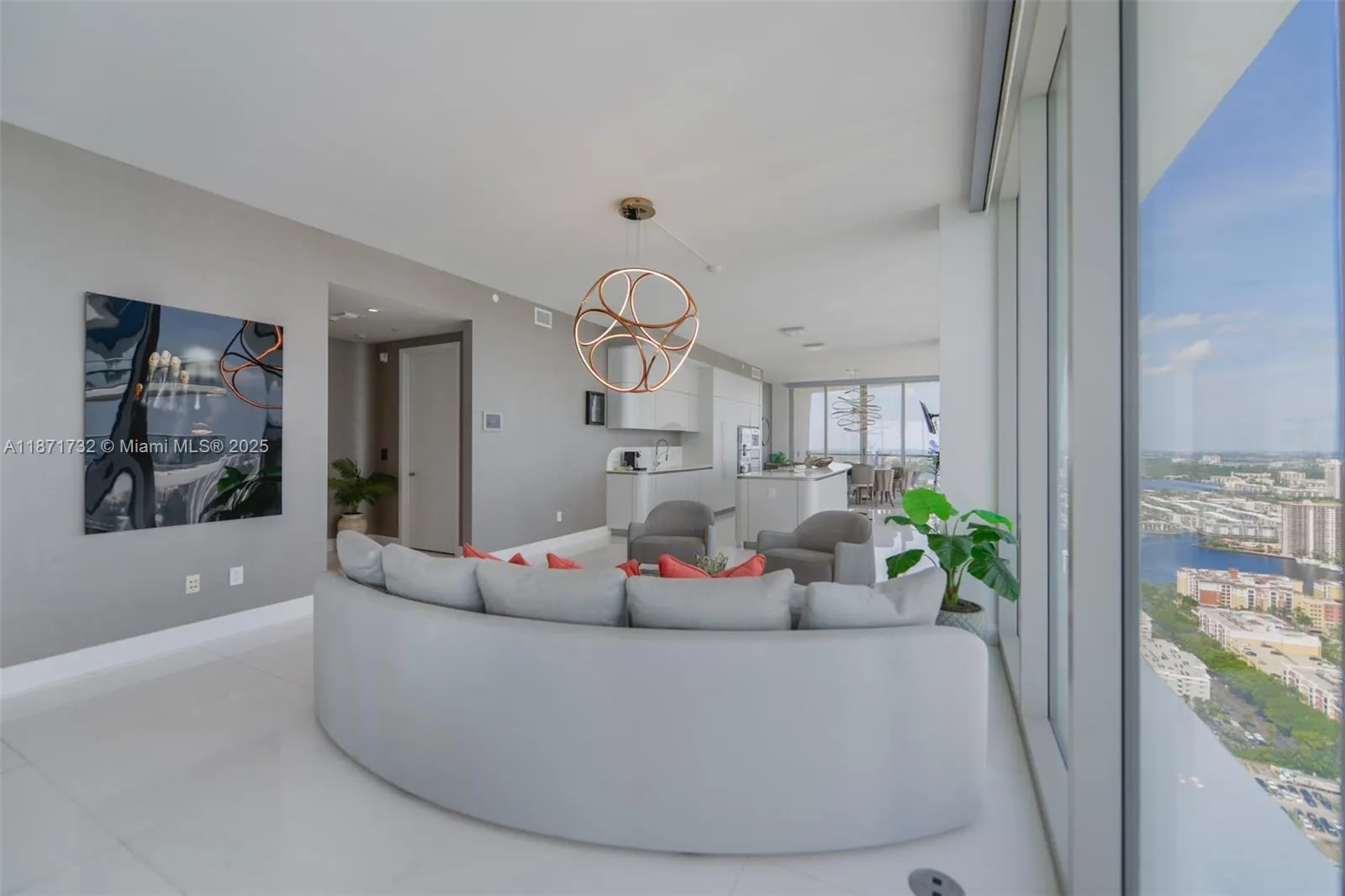 16901 Collins Ave, #4005
