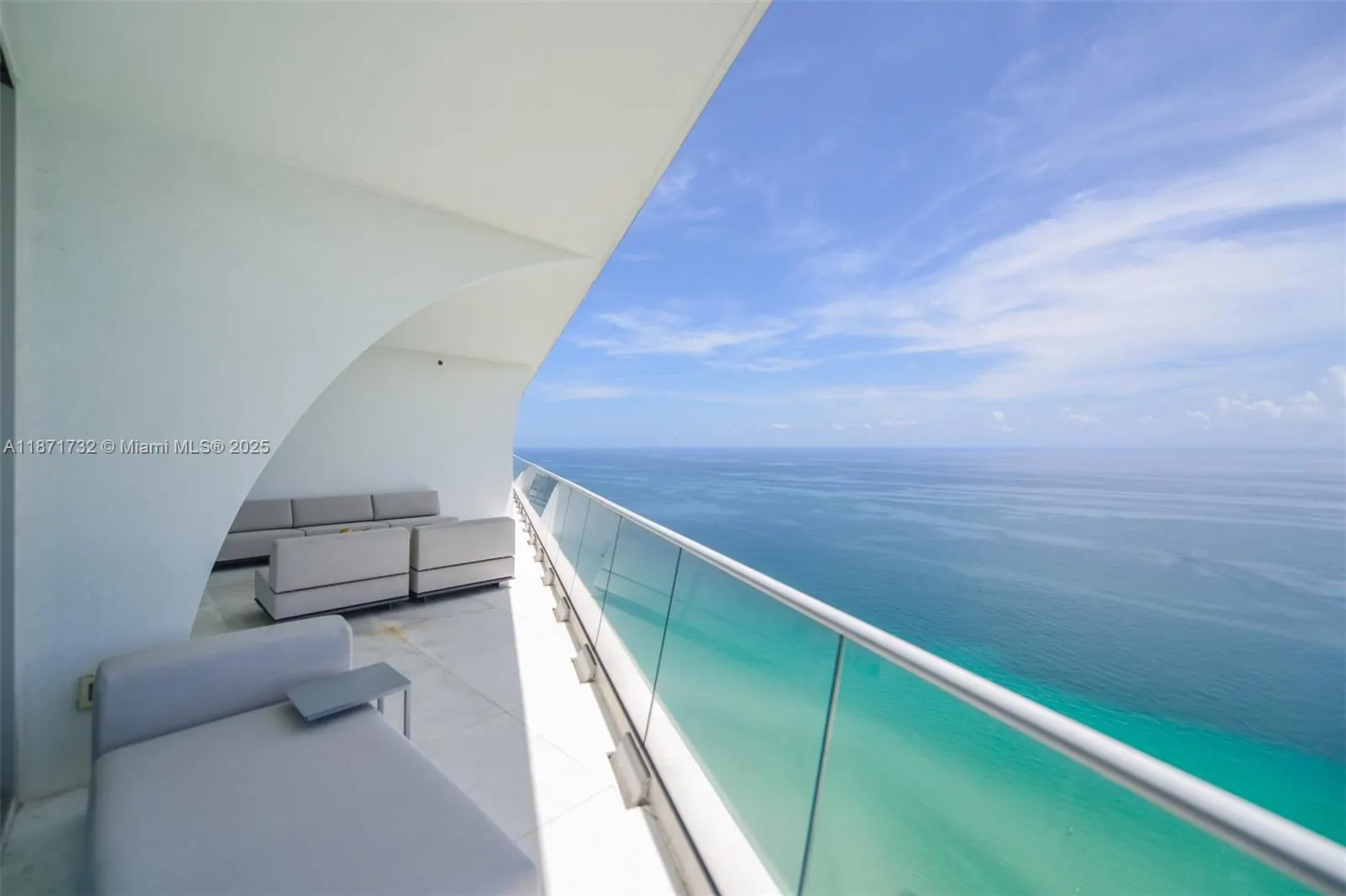 16901 Collins Ave, #4005