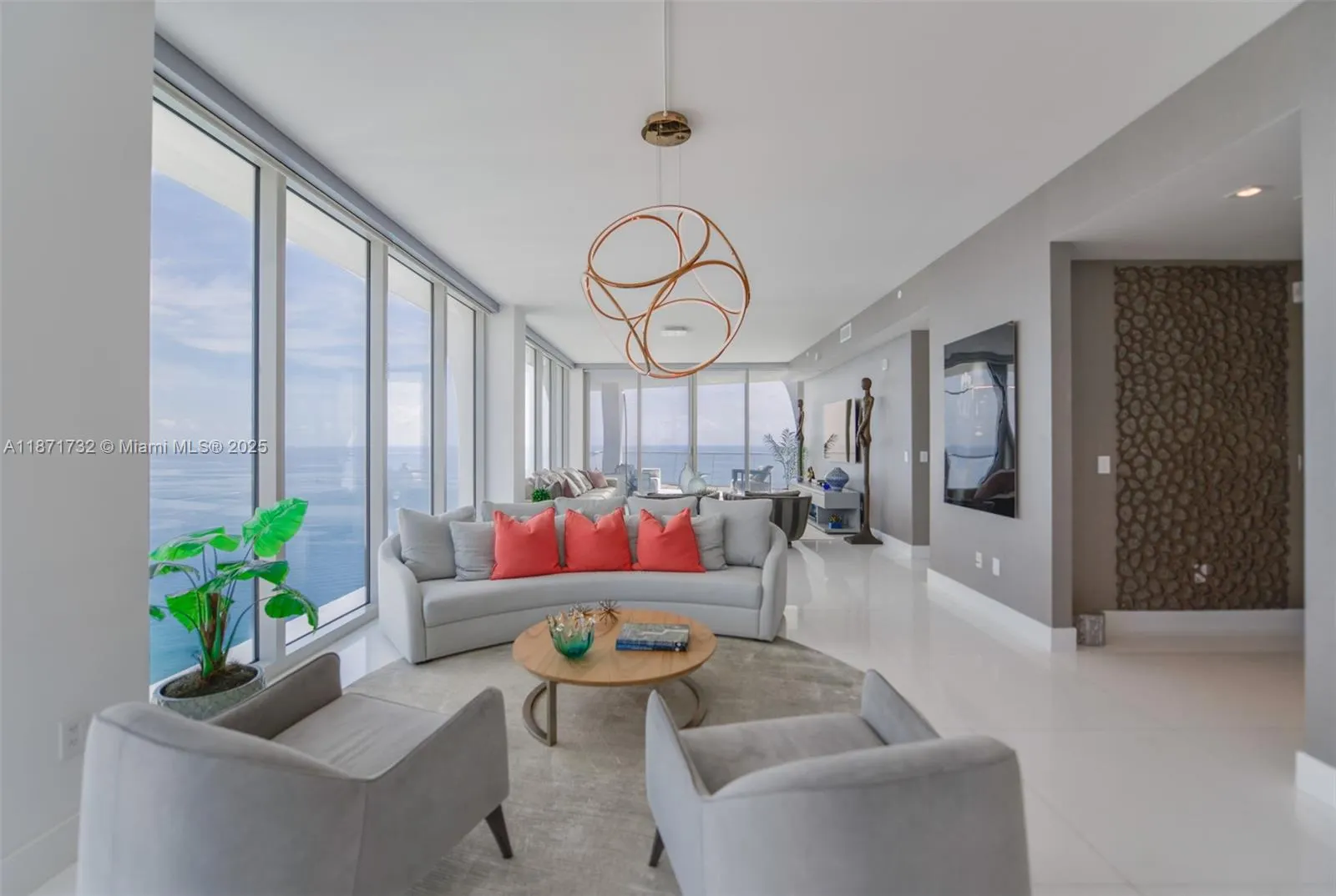 16901 Collins Ave, #4005