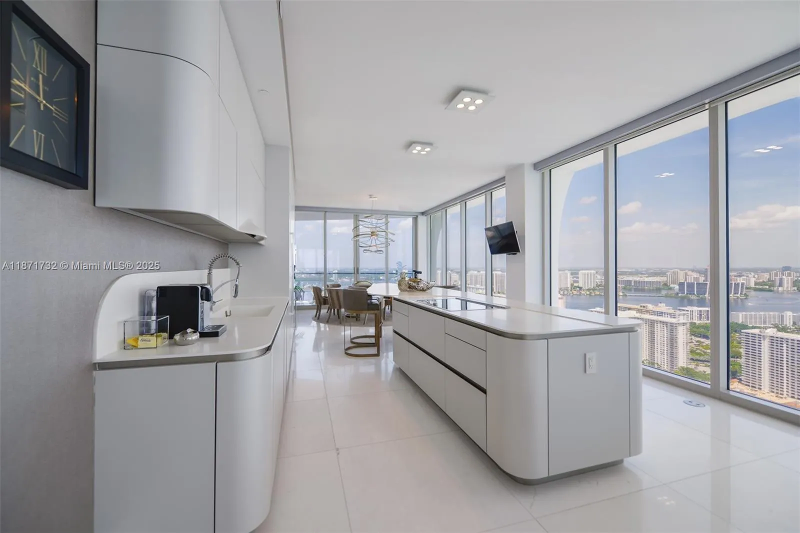 16901 Collins Ave, #4005