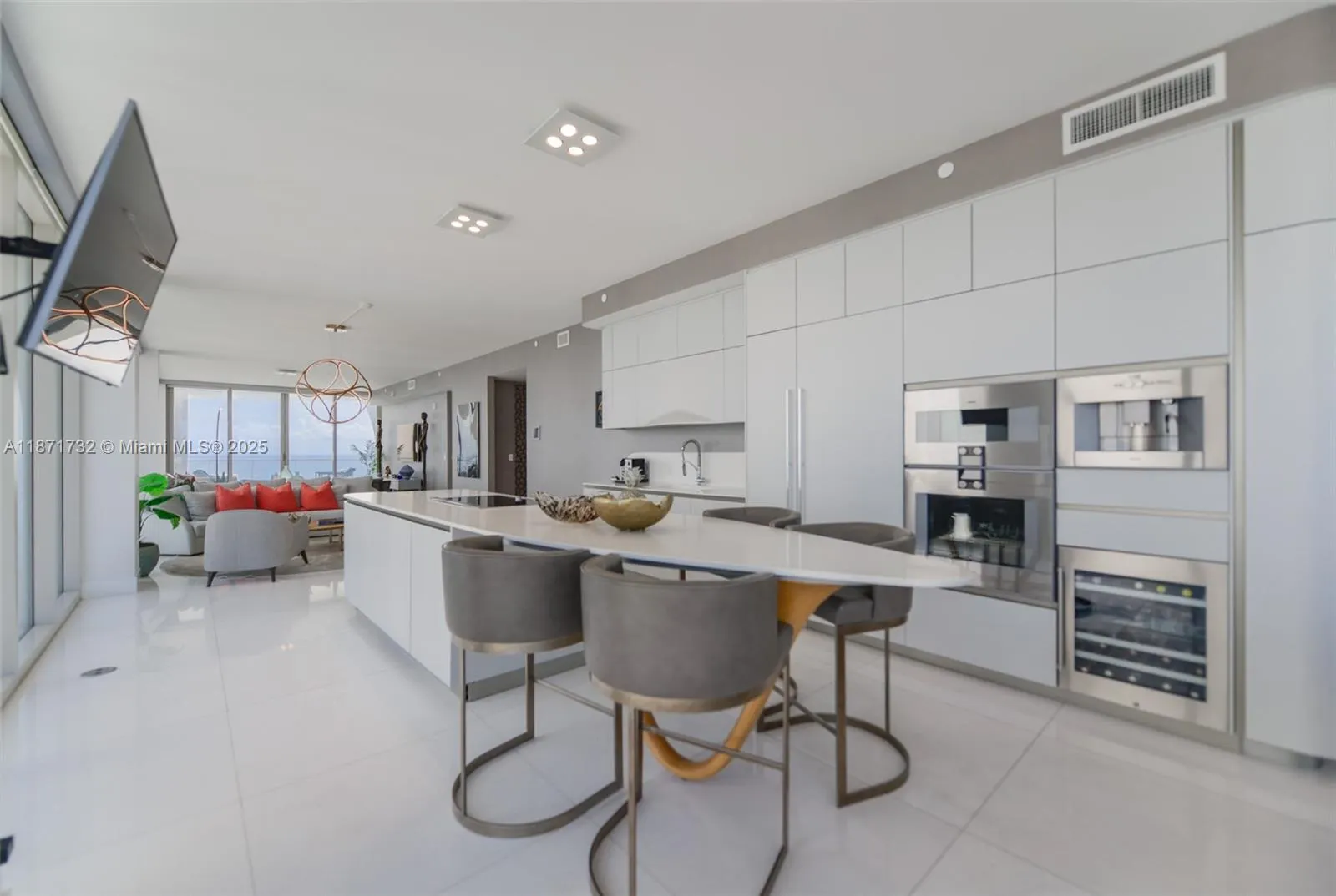 16901 Collins Ave, #4005