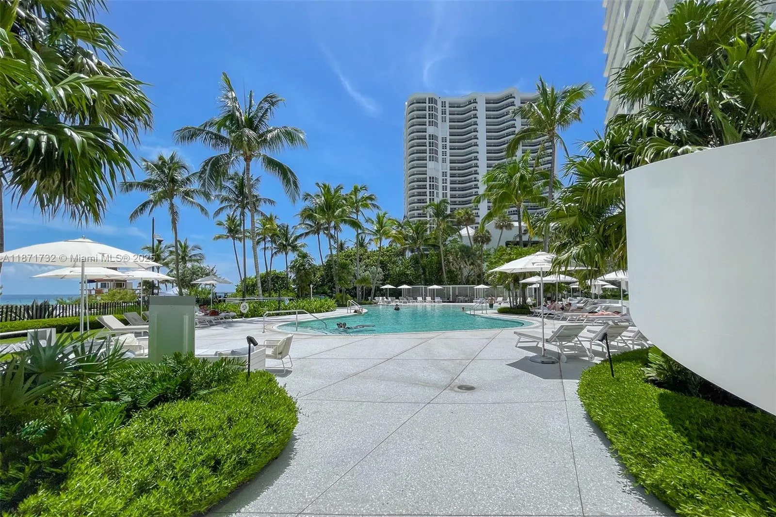 16901 Collins Ave, #4005