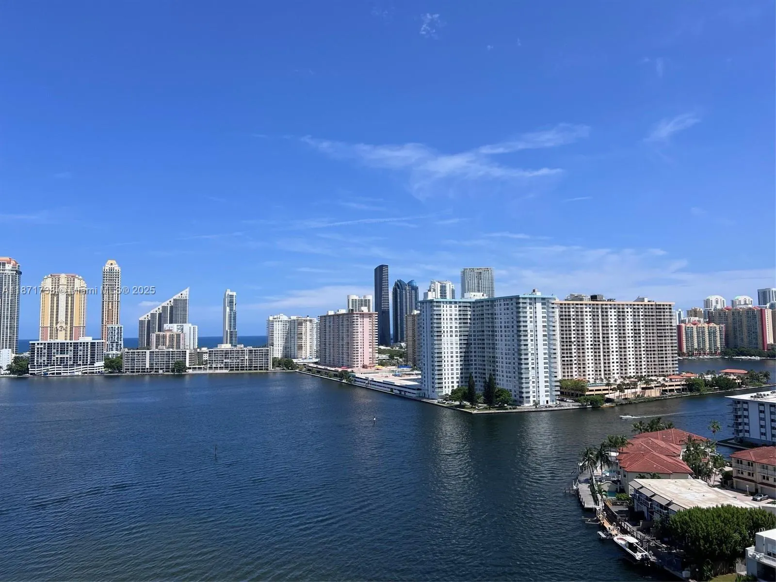 2600 Island Blvd, #1503