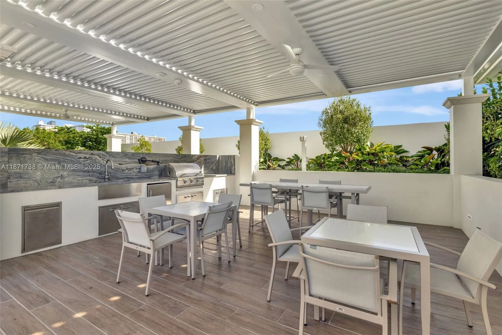 2600 Island Blvd, #1503