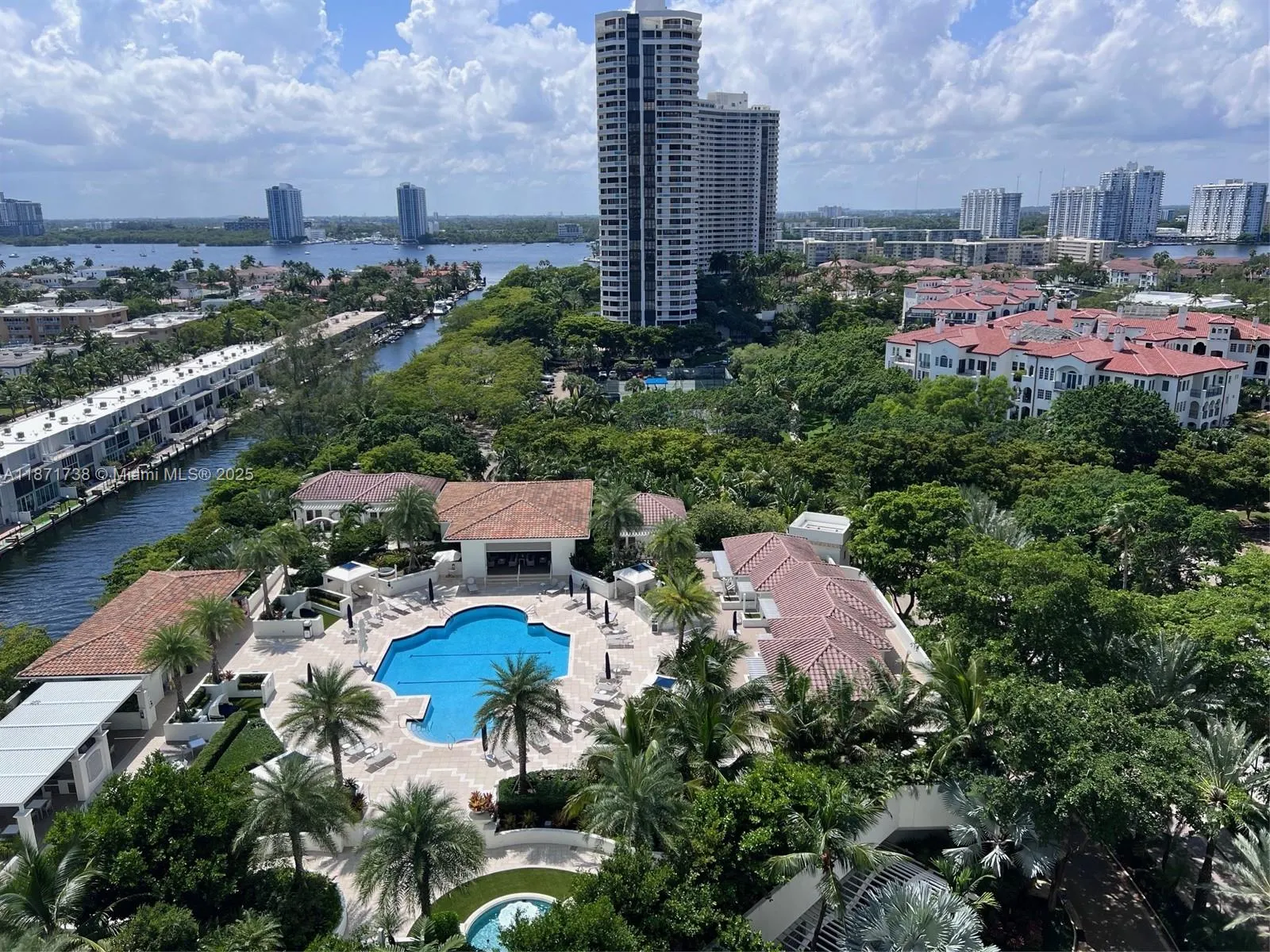 2600 Island Blvd, #1503